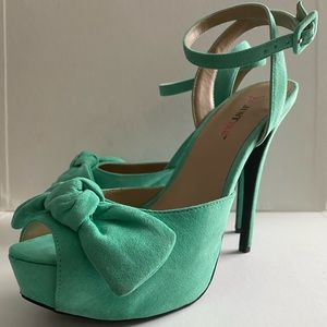 Teal heels